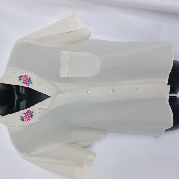 Vintage Lucia Button Up Short Sleeved Blouse Cream with Floral applica collar - Picture 1 of 5